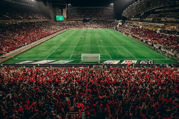 Comment les athlètes utilisent-ils les médias sociaux pour engager leurs fans ?